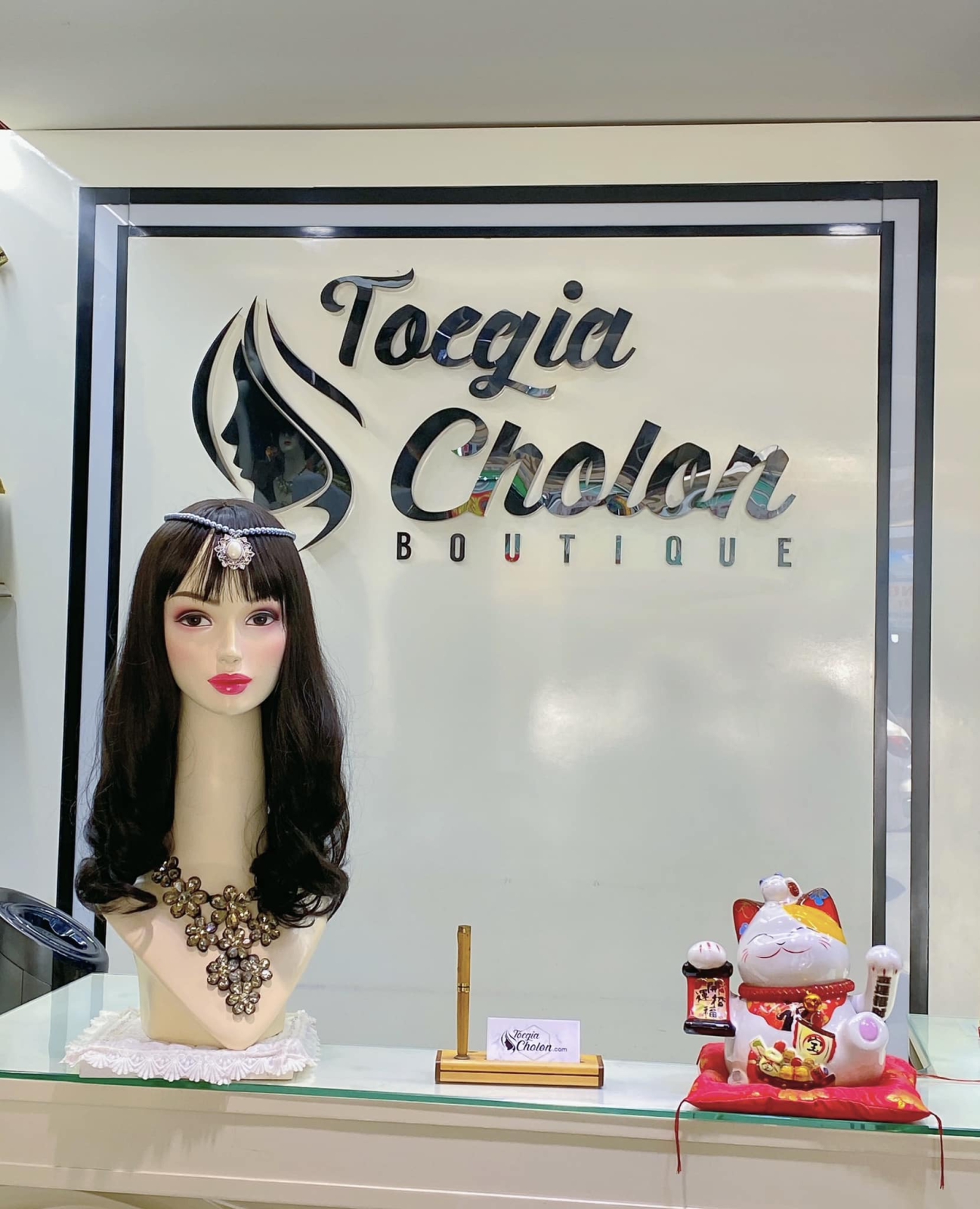 Tóc giả phím kẹp thời trang, sự bùng nổ và xu hướng mới của giới trẻ 2024